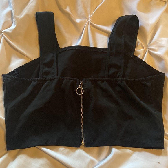 Black crop blouse - Picture 2 of 2